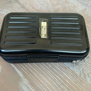 Salvatore Ferragamo for Eva Air amenities case